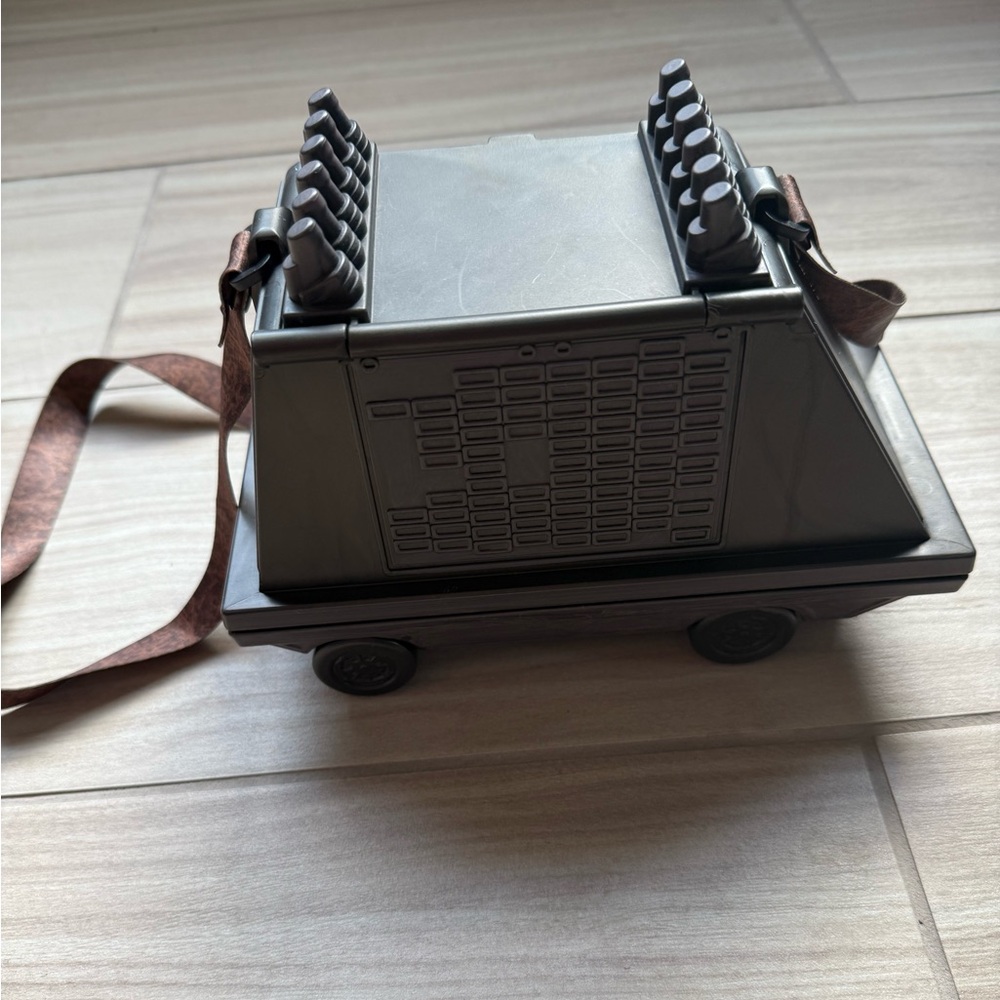 Disney Star Wars MSE-6 Mouse Droid Popcorn Bucket with strap Sold 2019.